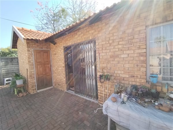 2 Bed Garden Cottage