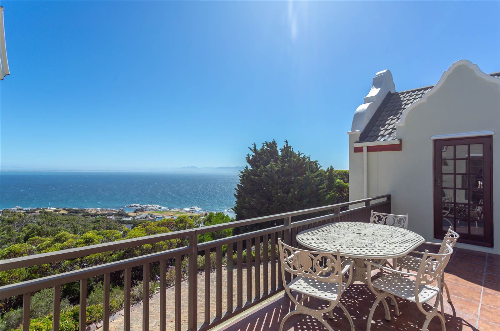 4 Bed House in Simons Town photo number 15