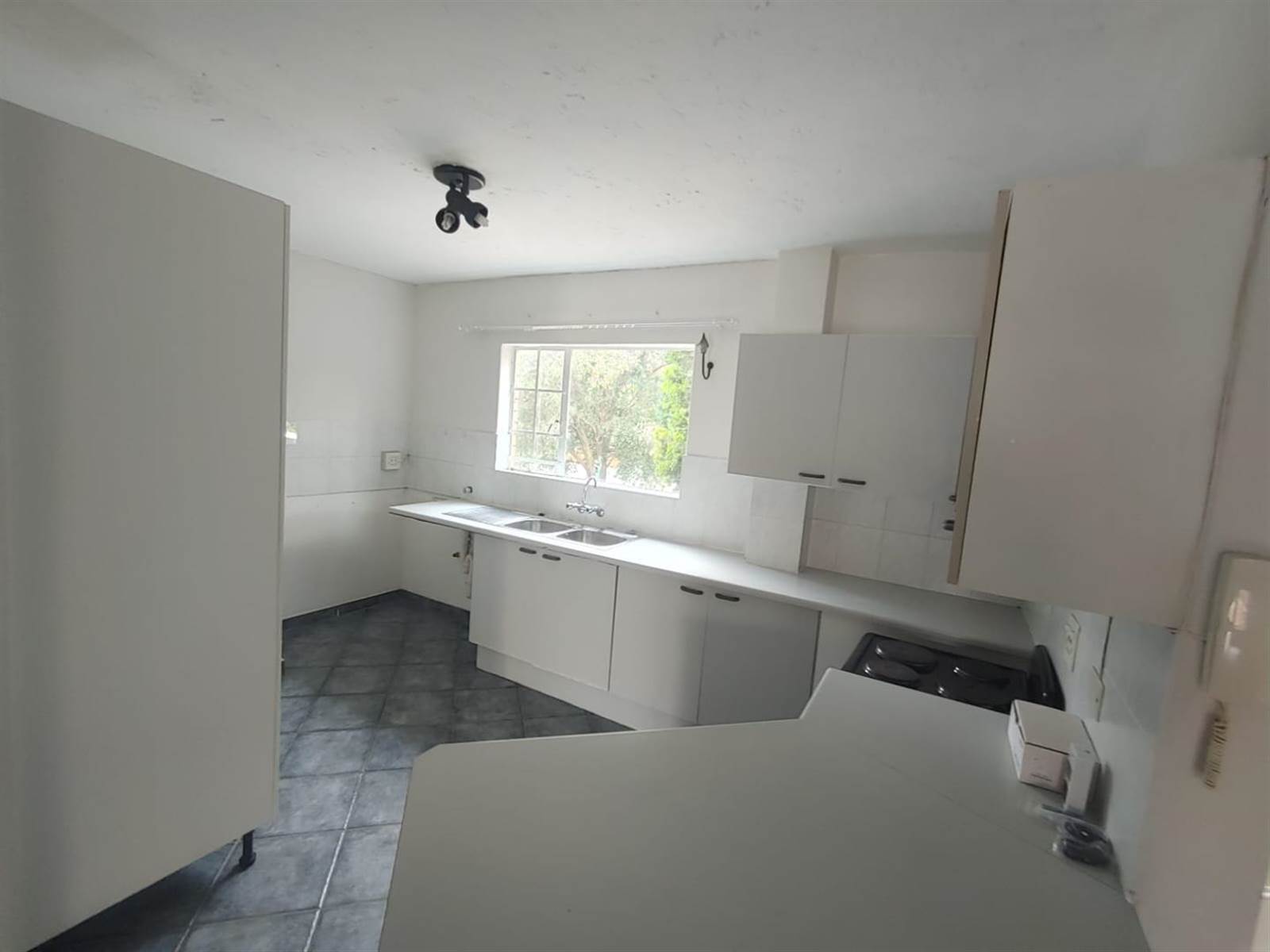 3 Bed Apartment in Moregloed photo number 3