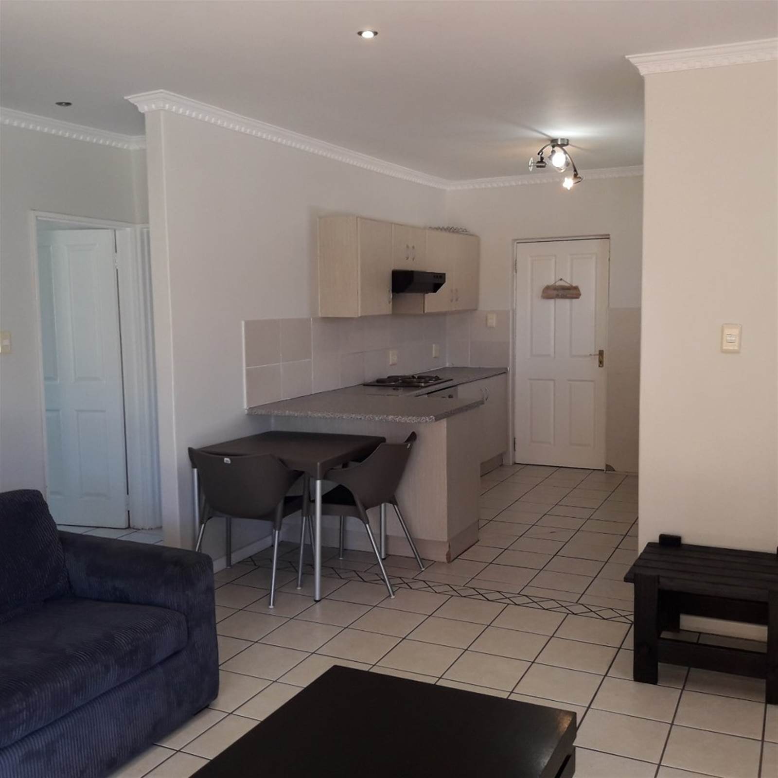 2 Bed Townhouse in Parsons Vlei photo number 11