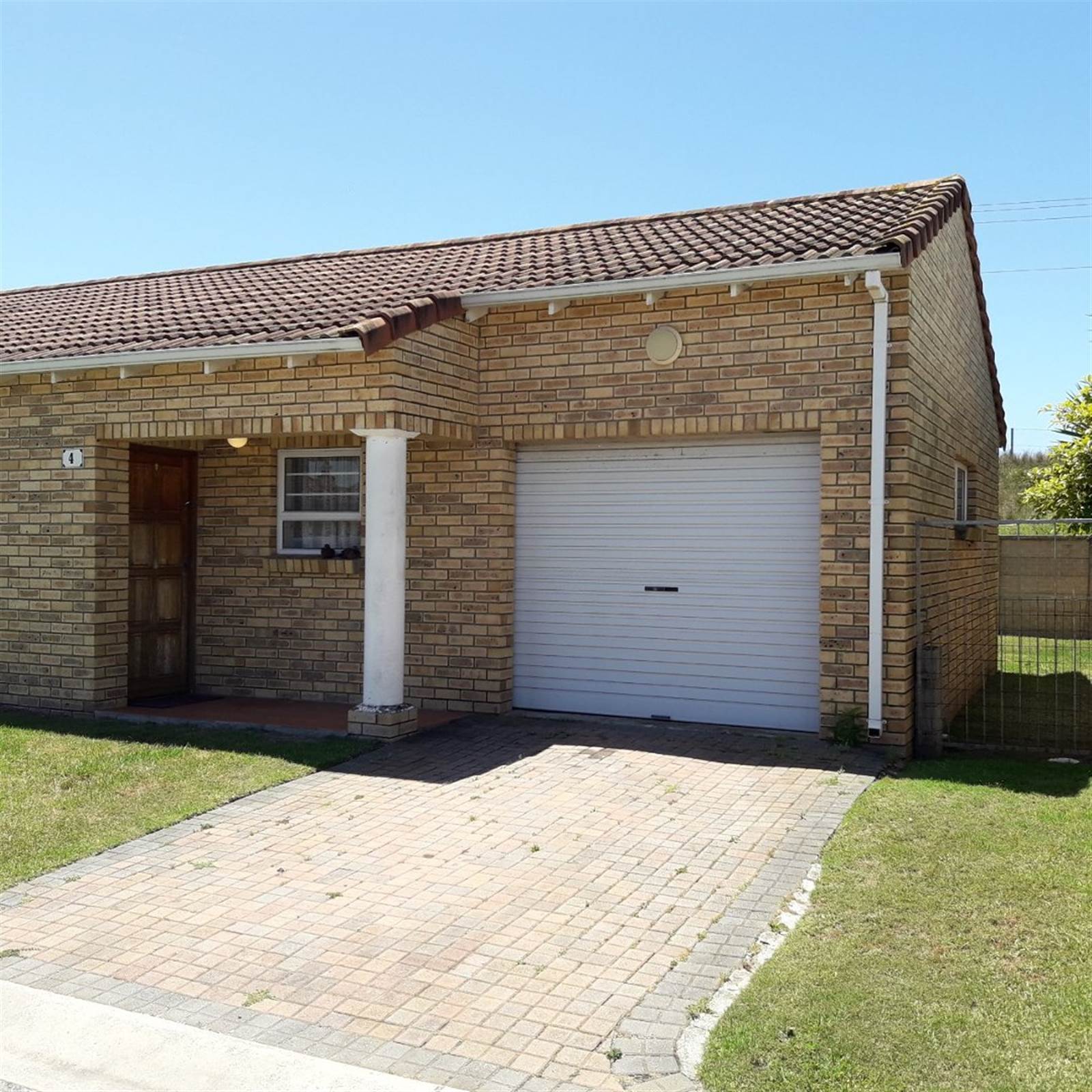 2 Bed Townhouse in Parsons Vlei photo number 5