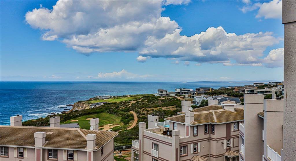 3 Bed Apartment in Pinnacle Point Golf Estate photo number 1