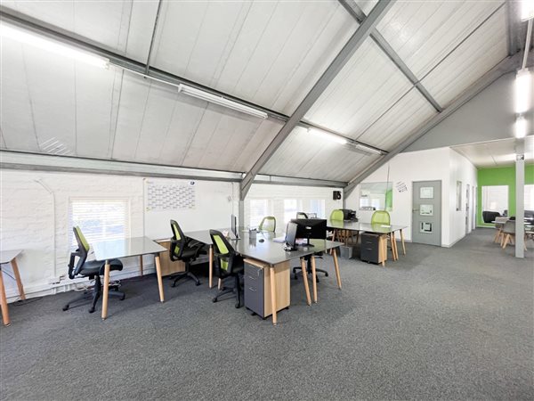 200  m² Office Space