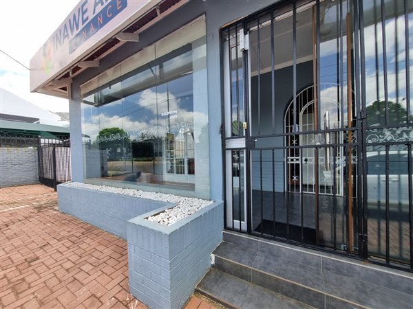 180  m² Commercial space in Hatfield