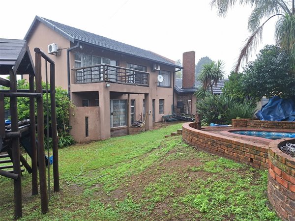 4 Bedroom House 4 Bedroom House