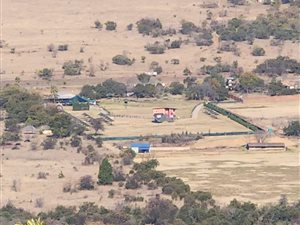 8.3 ha Farm in Broederstroom
