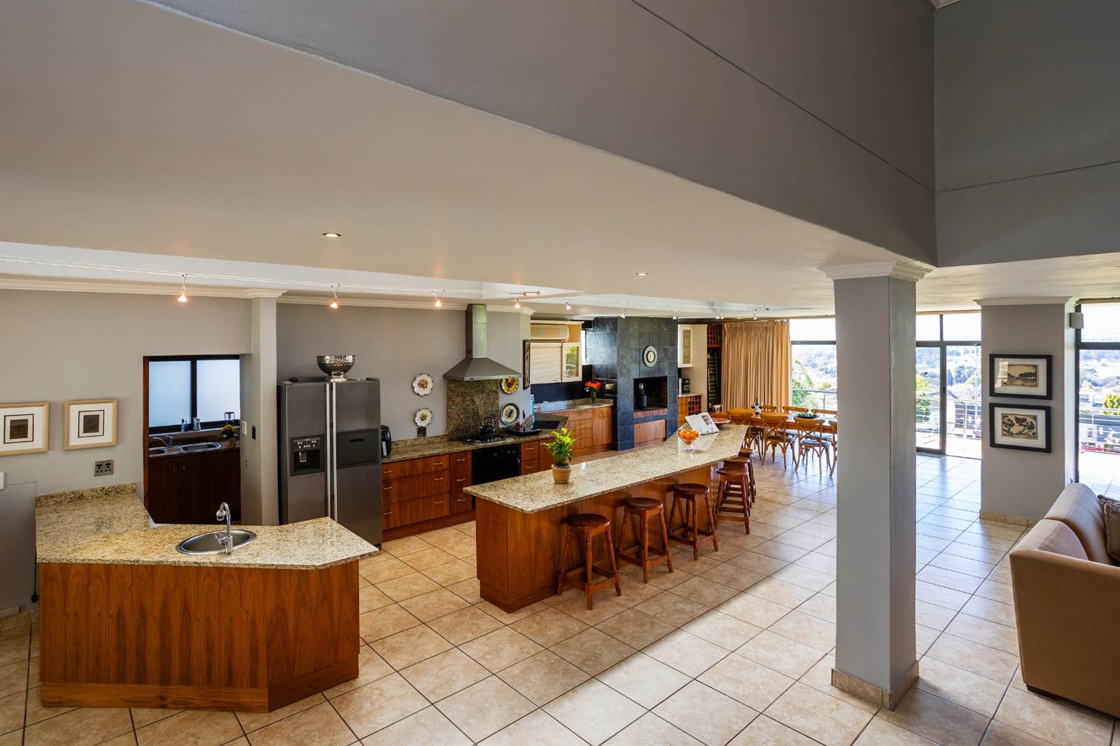 4 Bed House in Paarl photo number 7