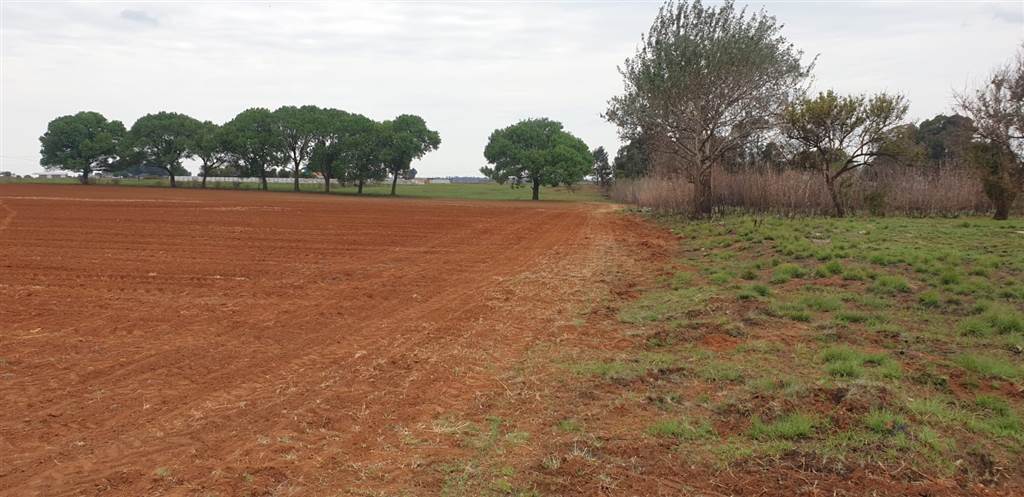 1.6 ha Land available in Droogefontein photo number 2