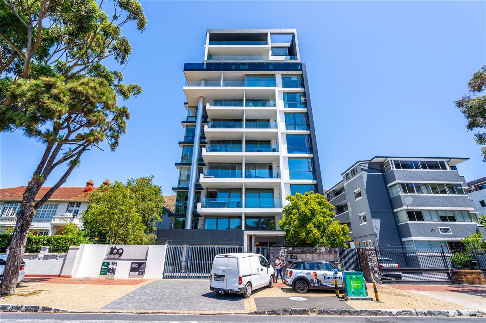 2 Bed Apartment in Green Point photo number 29