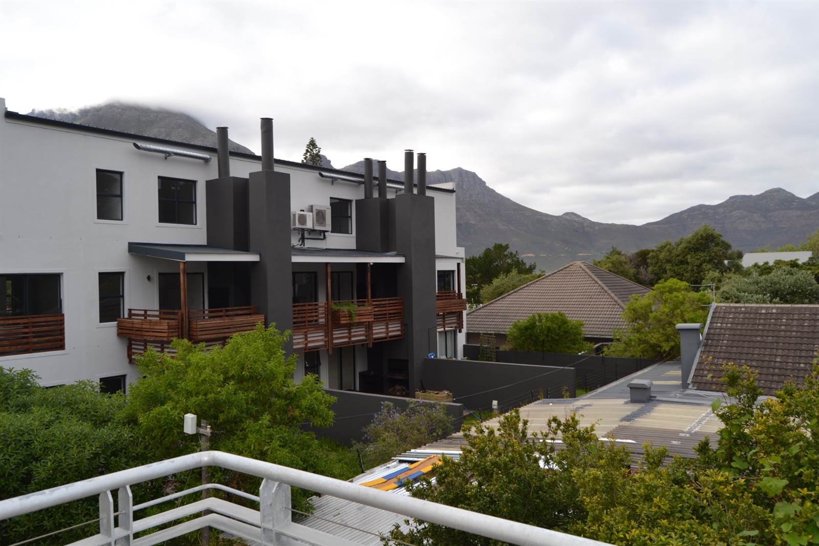 80  m² Office Space in Hout Bay and surrounds photo number 5