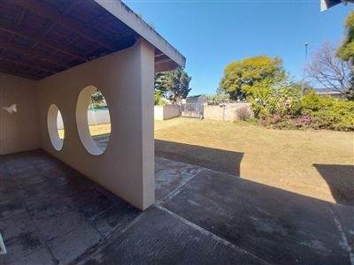 3 Bed House in Southernwood photo number 17