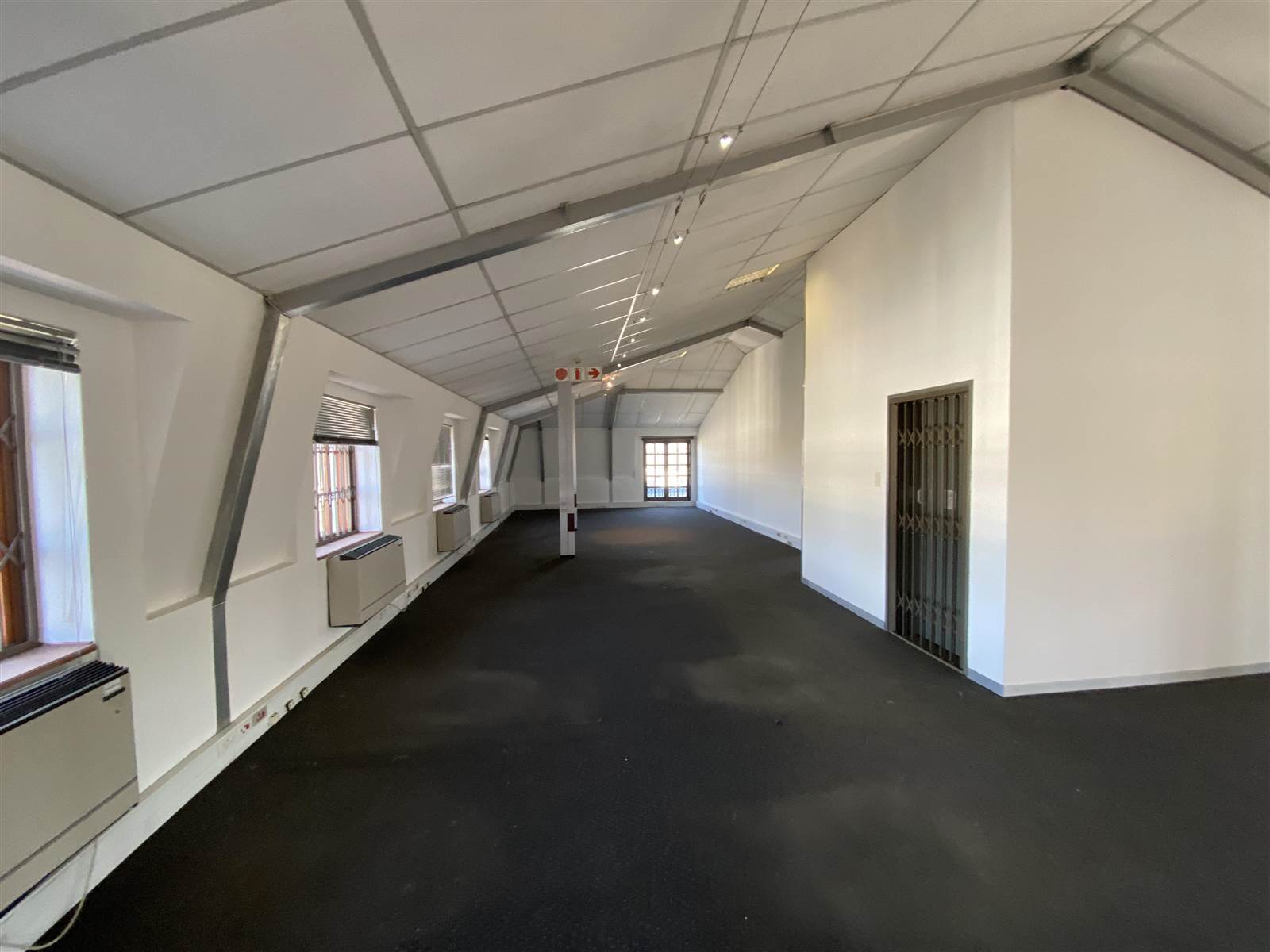 269  m² Commercial space in Rivonia photo number 9