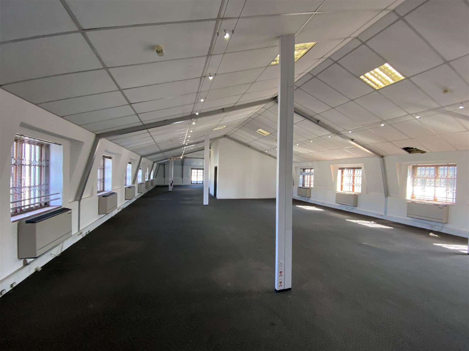 269  m² Commercial space in Rivonia photo number 8