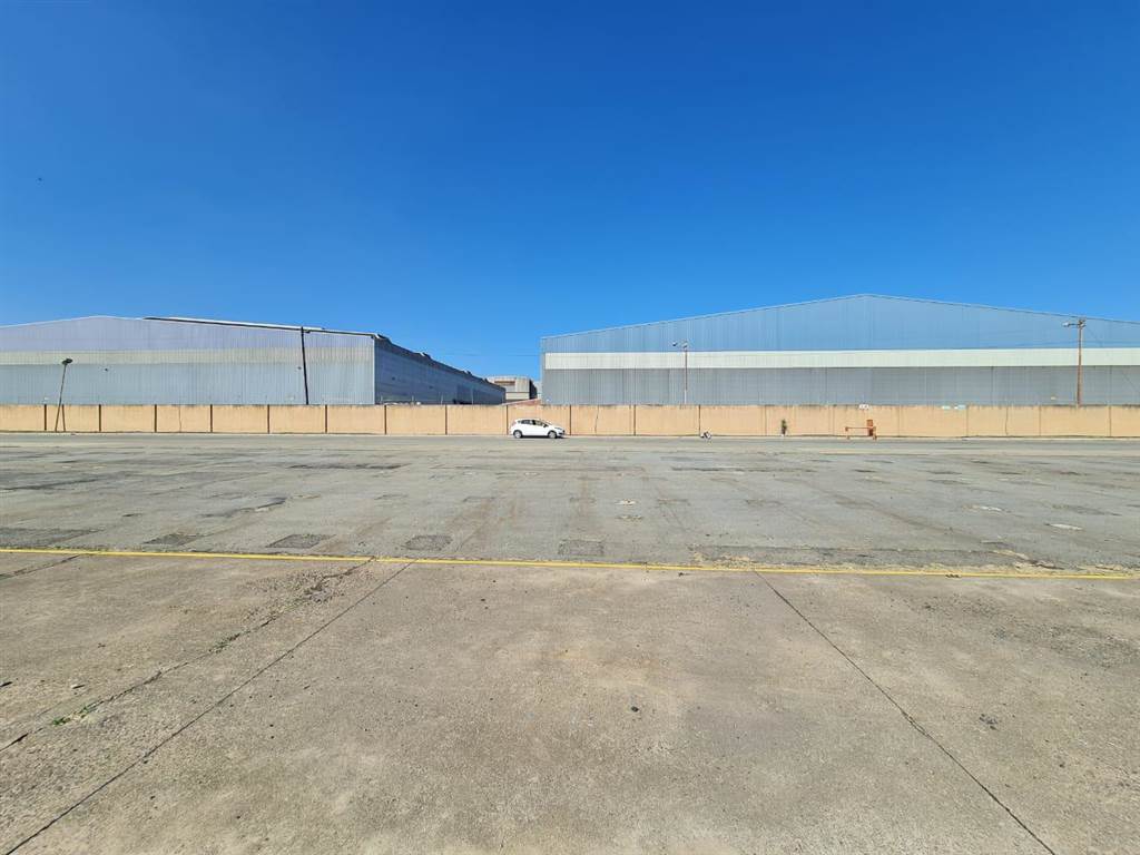 8000  m² Industrial space in Roodekop photo number 18