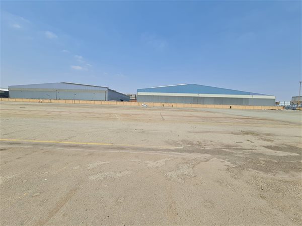 8000  m² Industrial space