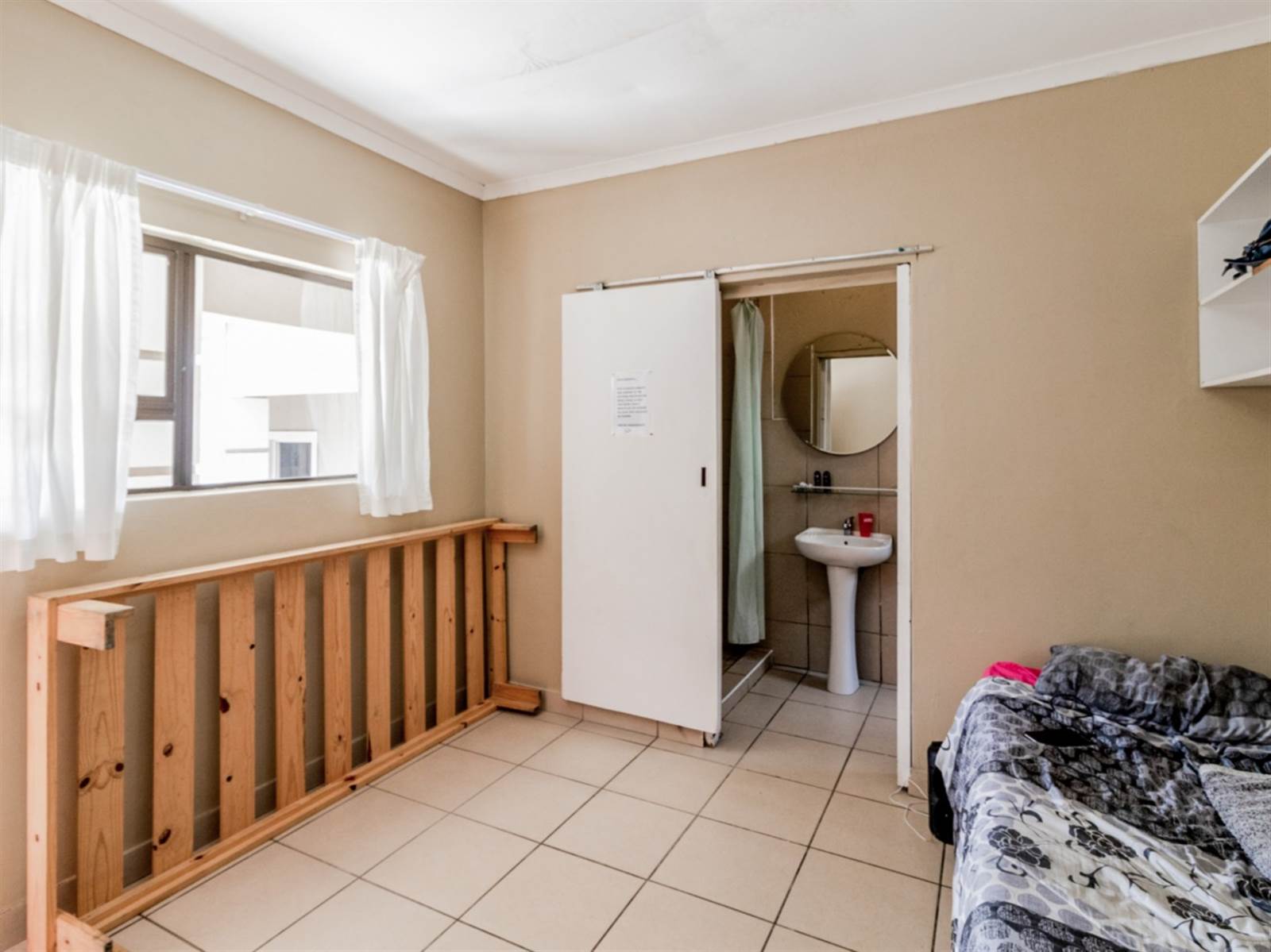 12 Bed House in Southernwood photo number 16