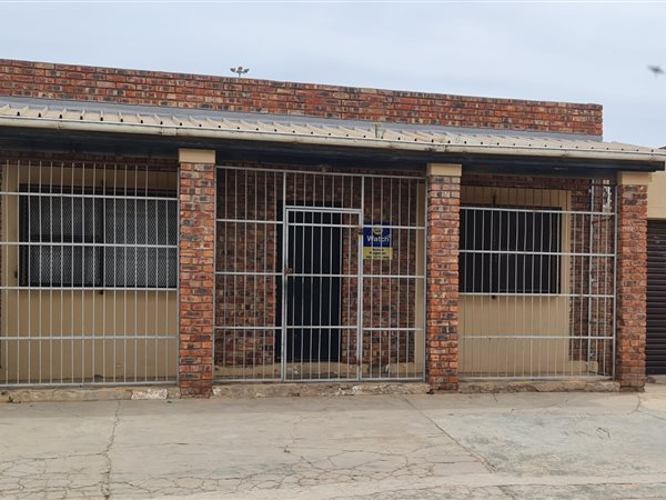 6 Bed Apartment in Zwide