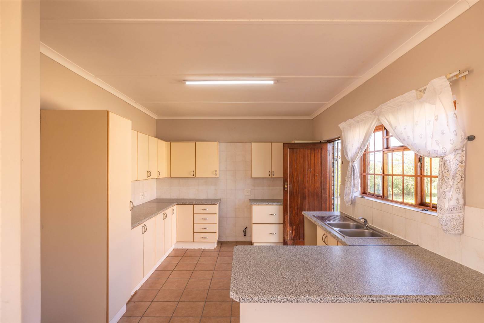 3 Bed House in Cradock Heights photo number 10
