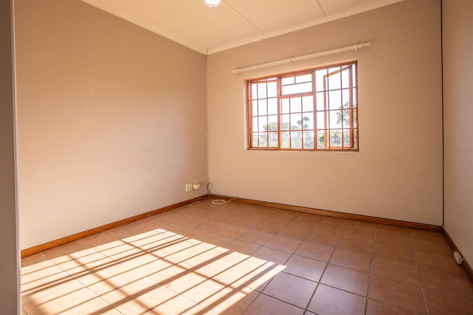 3 Bed House in Cradock Heights photo number 15