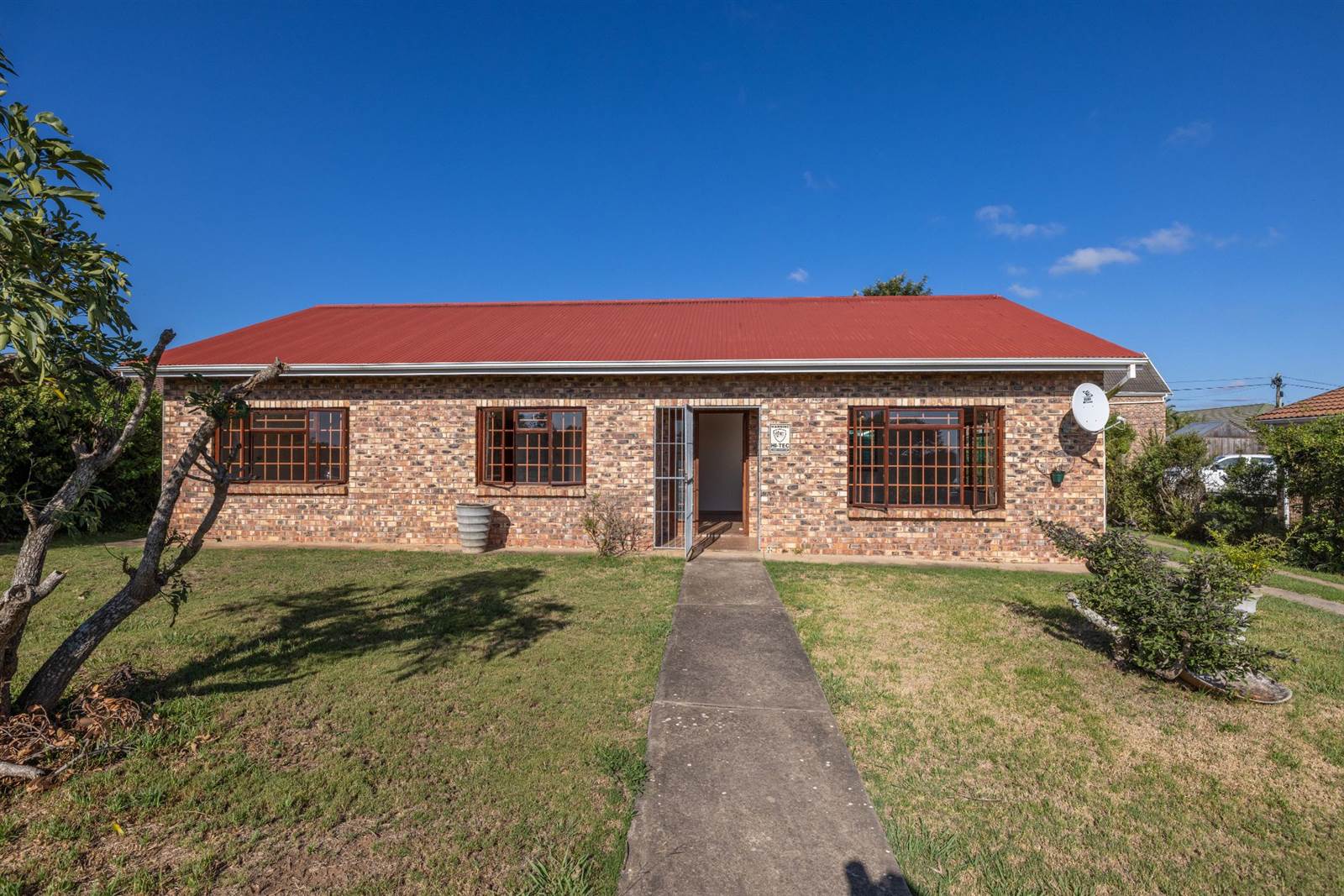 3 Bed House in Cradock Heights photo number 4