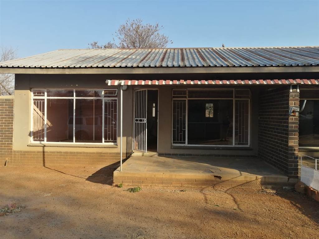 4 Bed House in Oudorp photo number 24