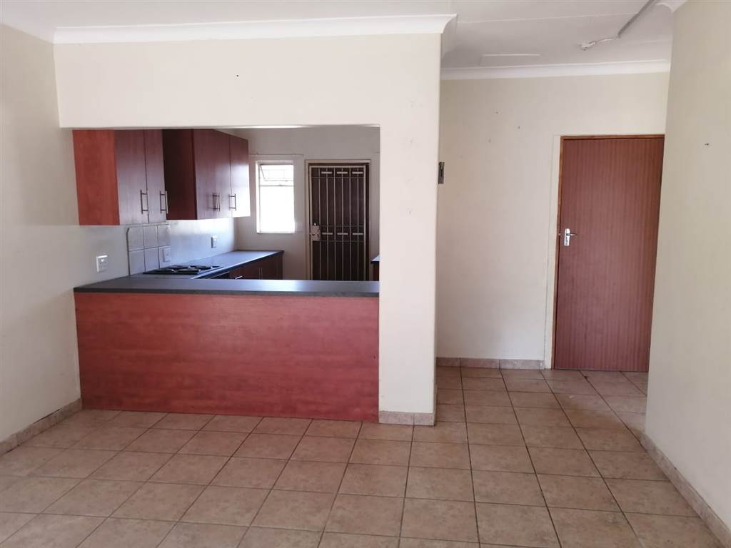 4 Bed House in Oudorp photo number 26