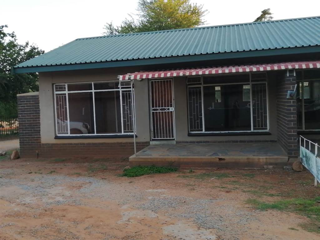 4 Bed House in Oudorp photo number 7