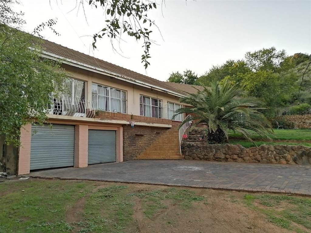 4 Bed House in Oudorp photo number 1