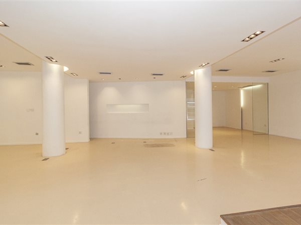 312  m² Retail Space