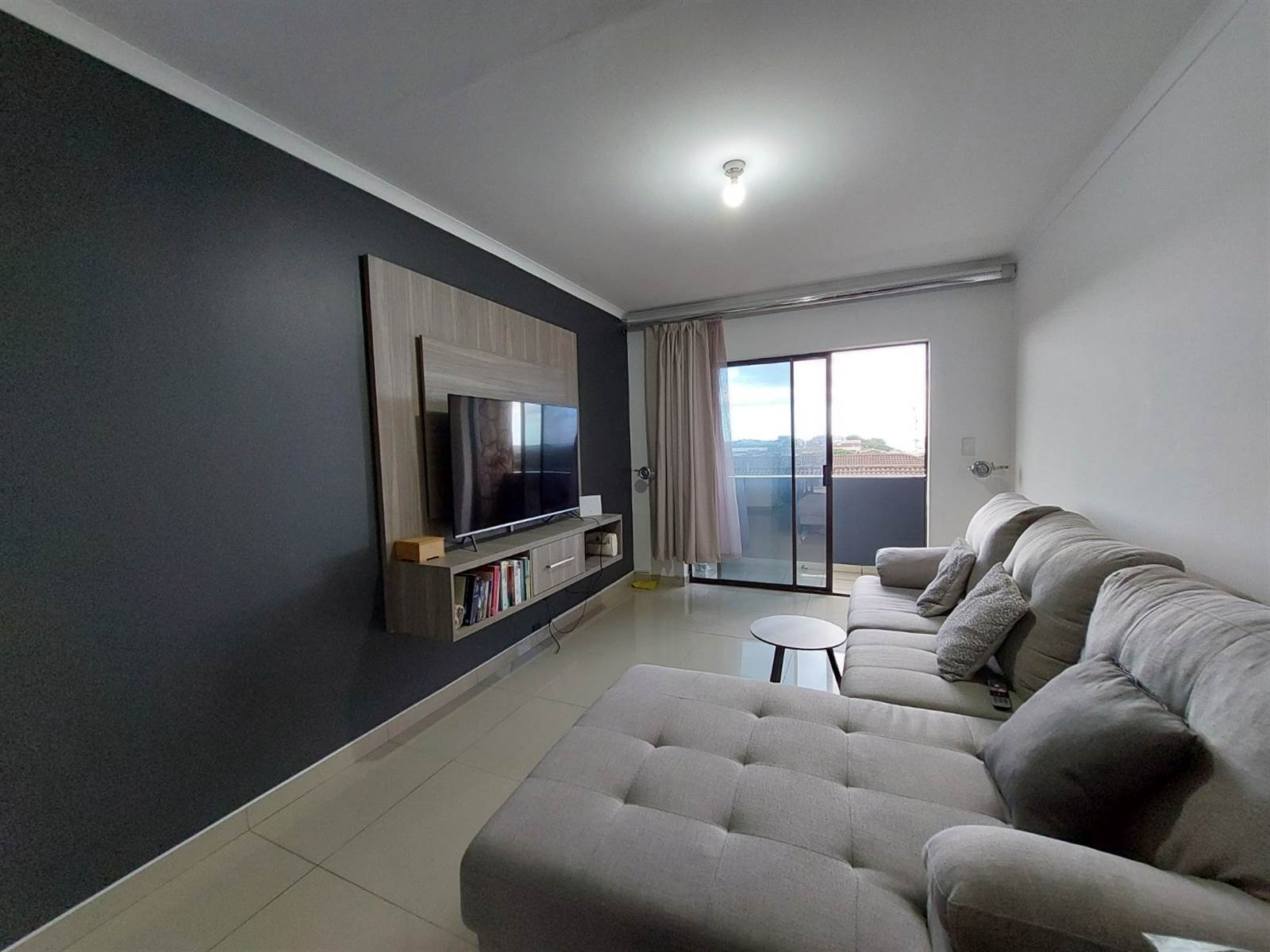 2 Bed Apartment in Stanger Central photo number 4