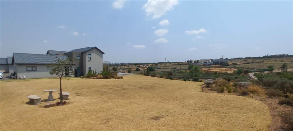 4 Bed House in Blue Hills Equestrian Estate photo number 14