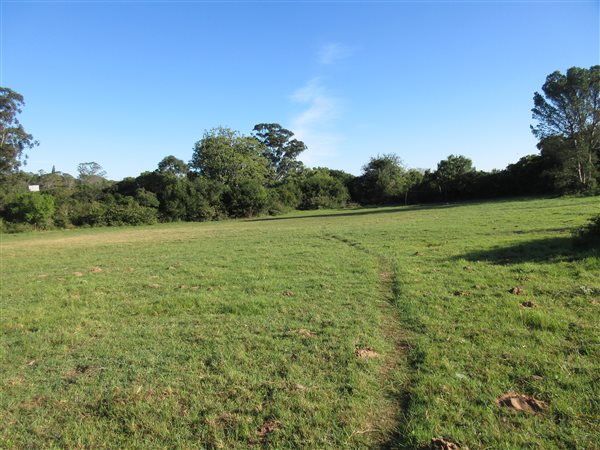 8 576 m² Land