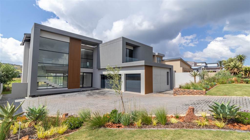 5 Bedroom House 5 Bedroom House