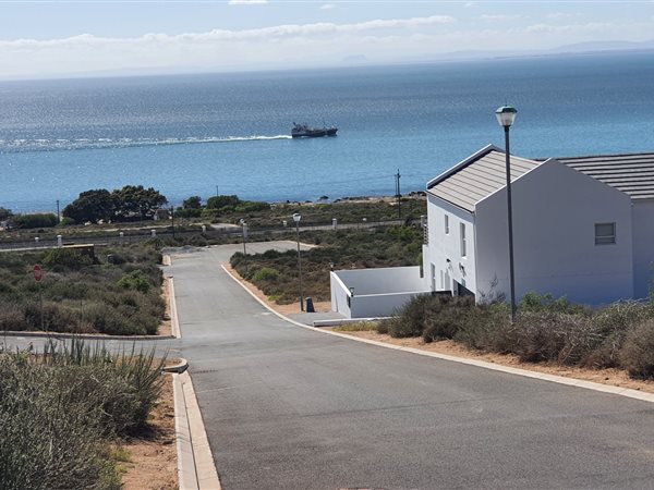 407 m² Land available in St Helena Views