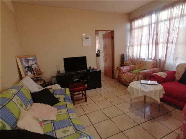 1 Bed Apartment in Roux Park