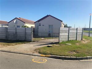 House in Broadlands