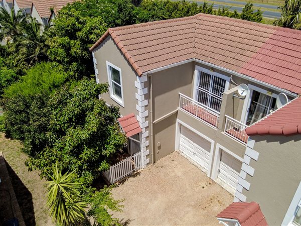 3 Bed Townhouse in Somerset West Central