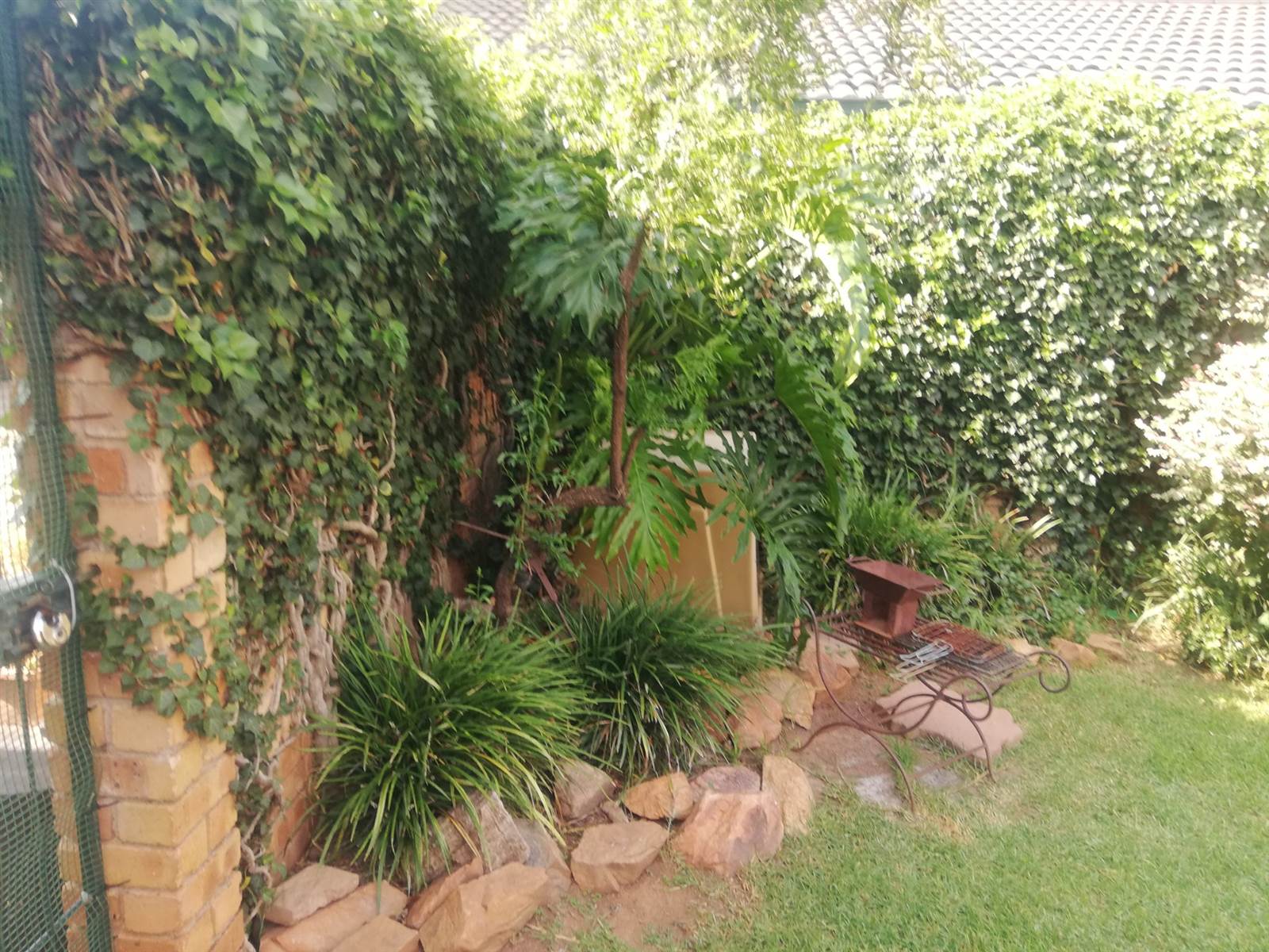 3 Bed Townhouse in Randpark Ridge photo number 11