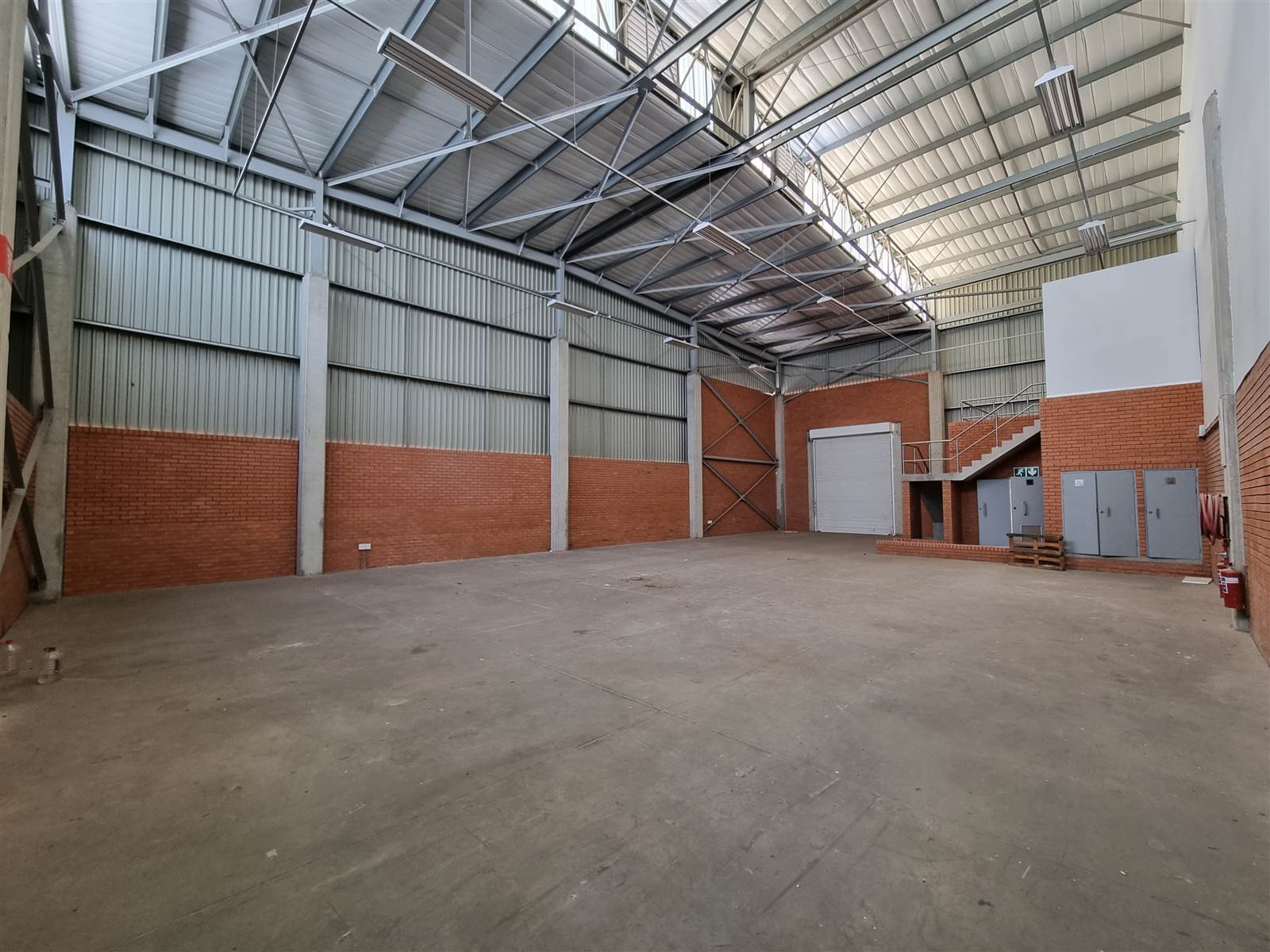 344  m² Industrial space in Linbro Park photo number 3
