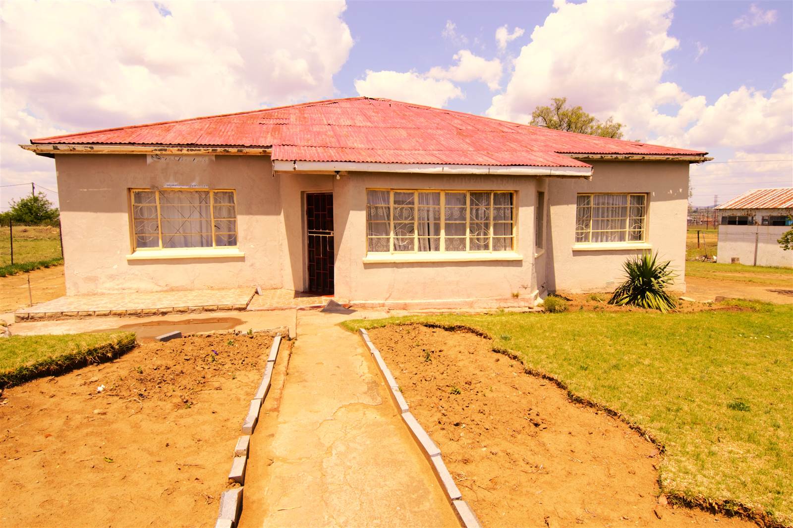 3 Bed House in Tweespruit photo number 1
