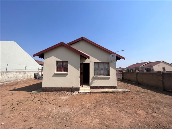 2 Bed House in Mahlasedi Park