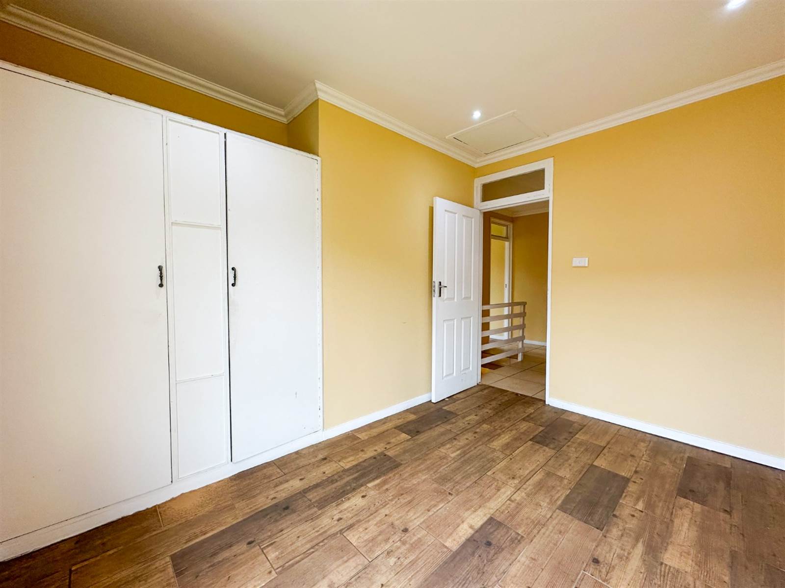 2 Bed Townhouse in Essenwood photo number 23