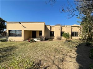 5 Bed House in Arbor Park