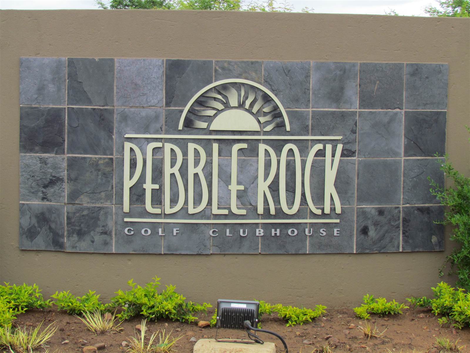 1000 m² Land available in Pebble Rock photo number 3