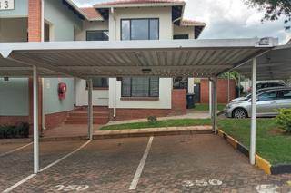 2 Bed Apartment in Greenstone Hill photo number 30