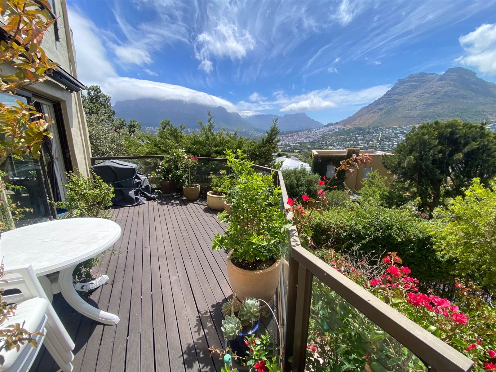 4 Bed Townhouse in Hout Bay and surrounds photo number 6