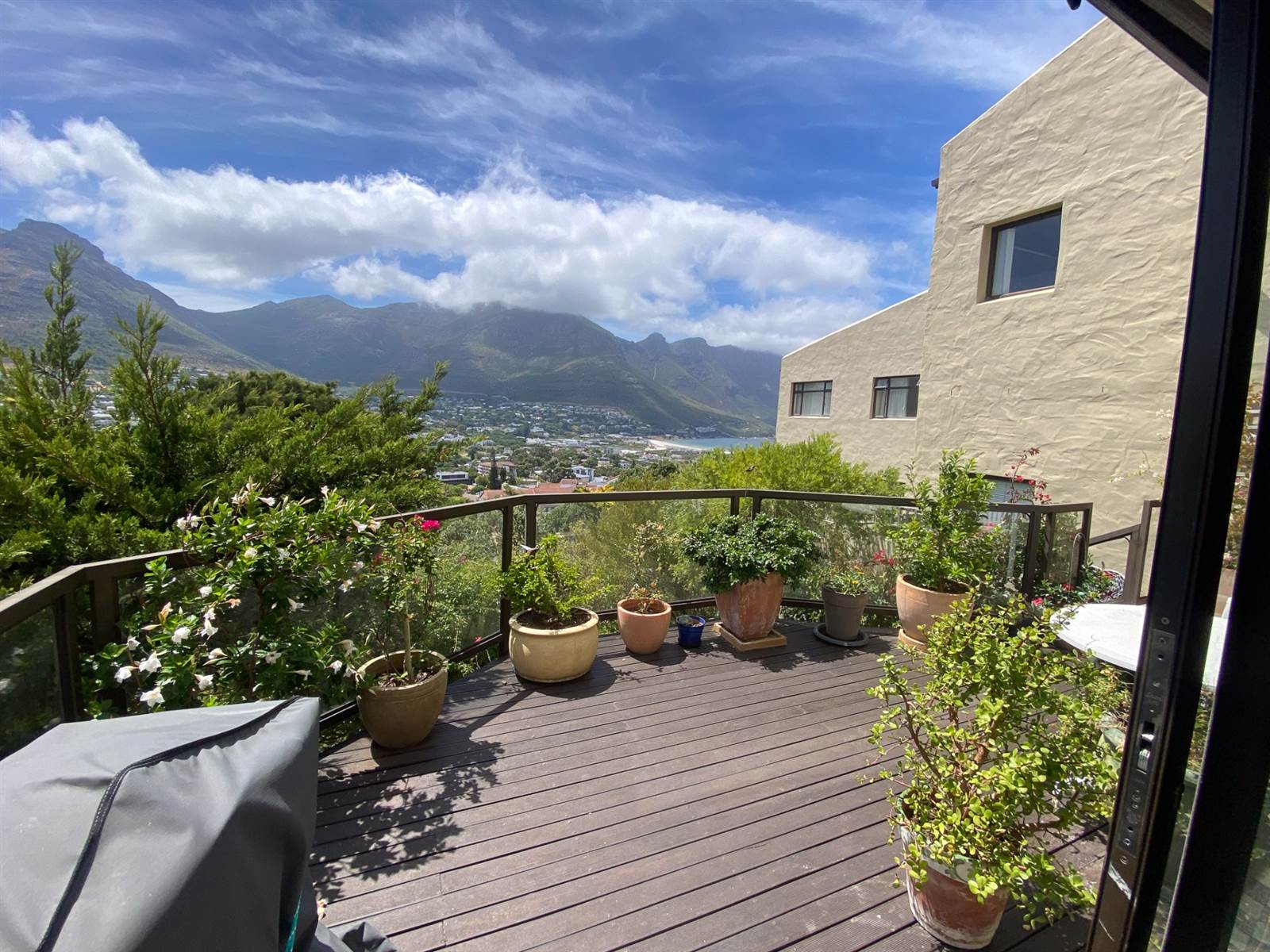 4 Bed Townhouse in Hout Bay and surrounds photo number 13