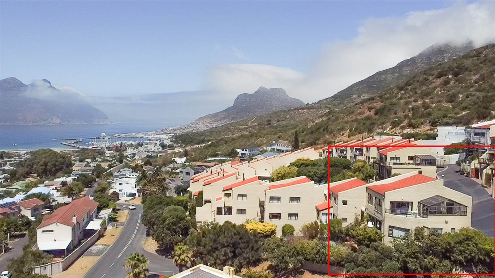 4 Bed Townhouse in Hout Bay and surrounds photo number 1
