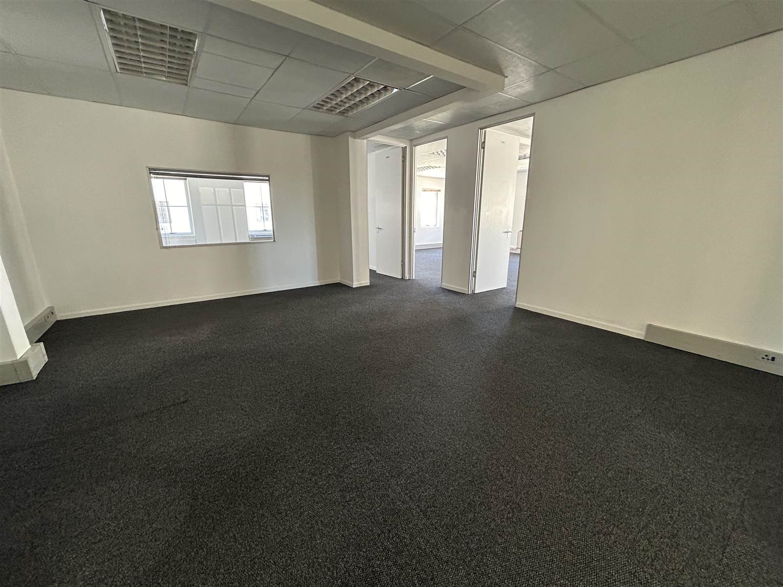 133  m² Commercial space in Techno Park photo number 5