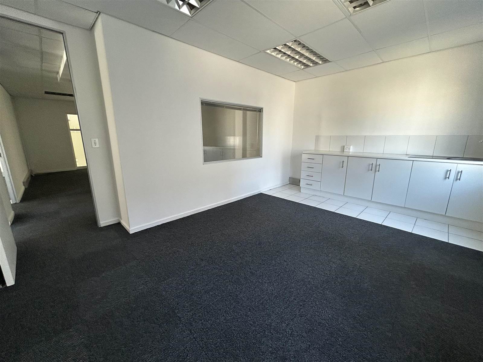 133  m² Commercial space in Techno Park photo number 7